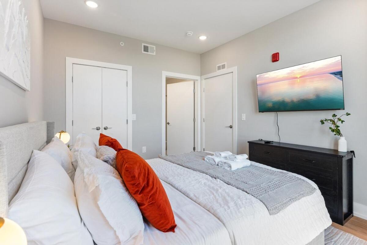Sleeps 4! Workspace Close To Brooklyn Bowl, Fillmore Philadelphia