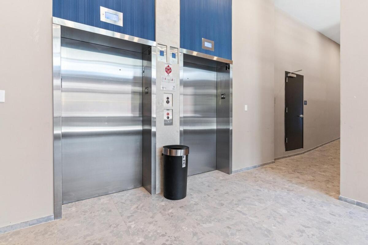 Sleeps 4! Workspace Close To Brooklyn Bowl, Fillmore