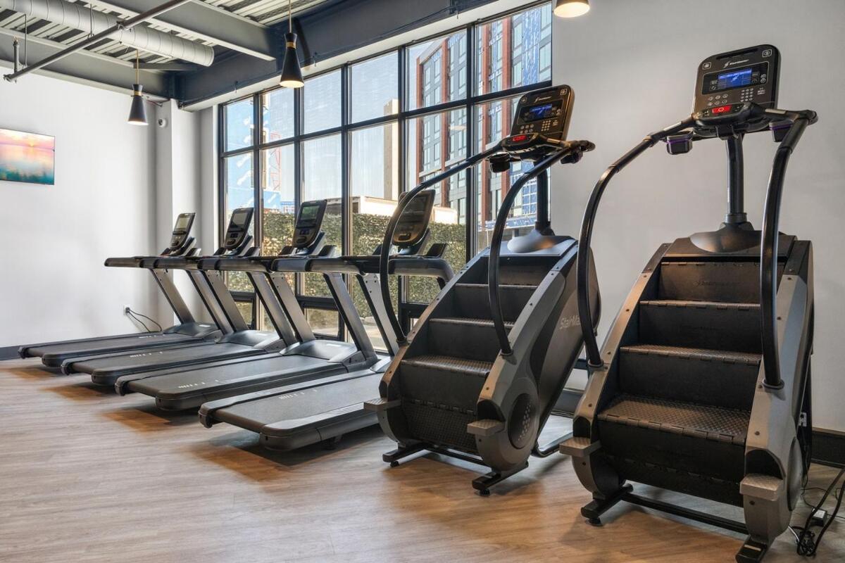 Sleeps 4! Workspace Close To Brooklyn Bowl, Fillmore