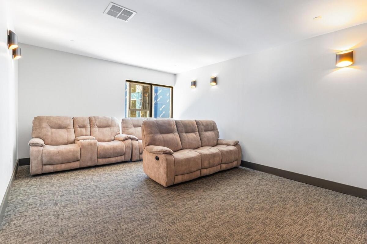 Apartment Sleeps 4! Workspace Close To Brooklyn Bowl, Fillmore