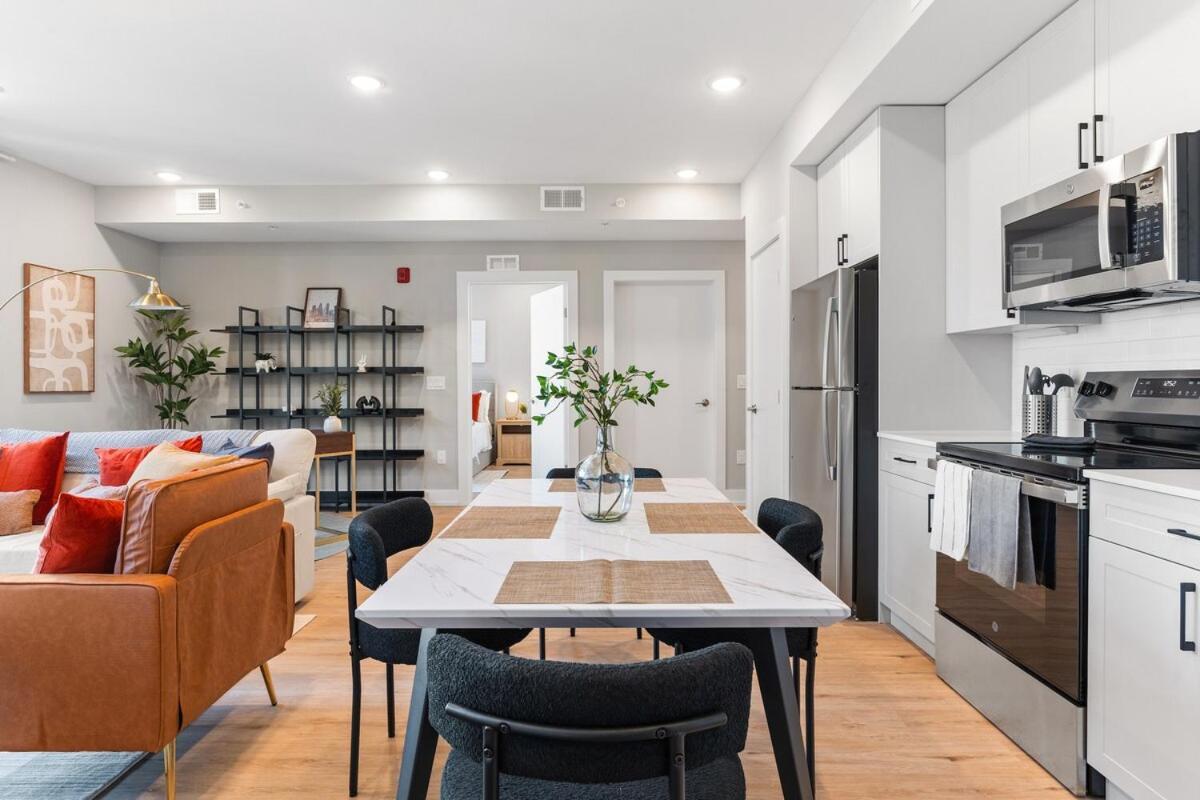 Apartment Sleeps 4! Workspace Close To Brooklyn Bowl, Fillmore *