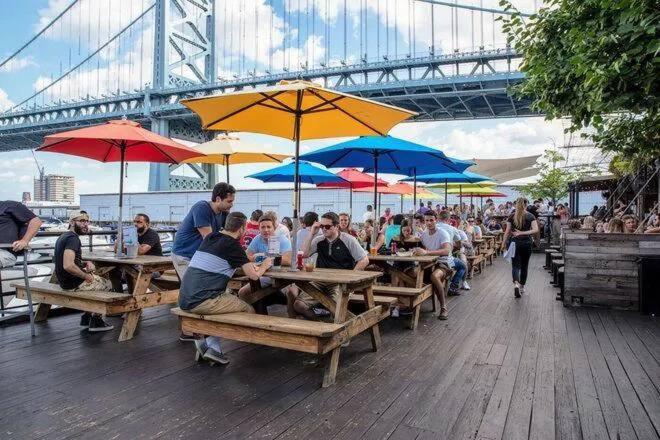 Sleeps 4! Workspace Close To Brooklyn Bowl, Fillmore Apartment *